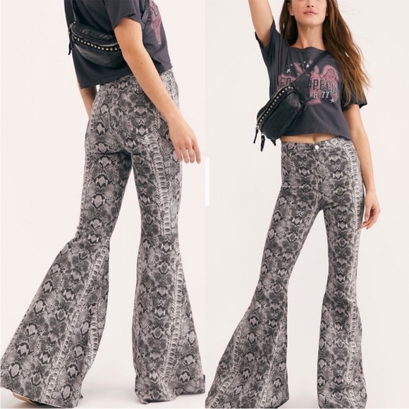Free People • snakeprint flare jeans sz 26 - Picture 2 of 10
